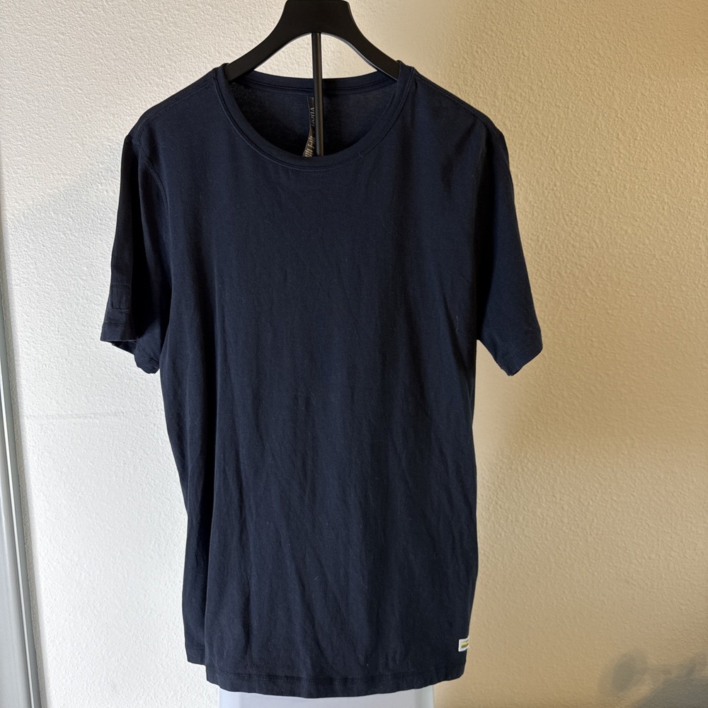 Vuori Women's Round Neck TShirt Blue Soze L